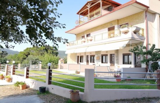 vila stavrula garden - sitonia - grčka apartmani